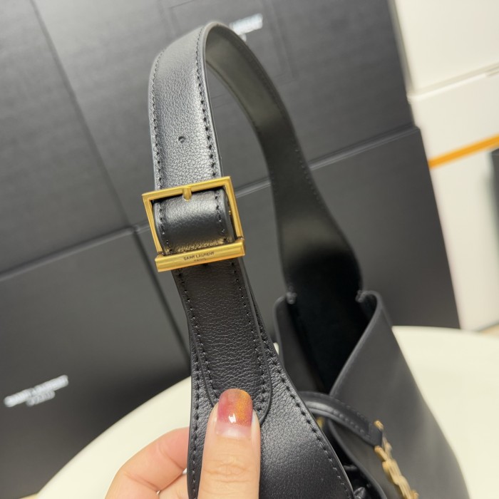 YSL LE 5 À 7 Hobo Bag 713938 LM012 23cm