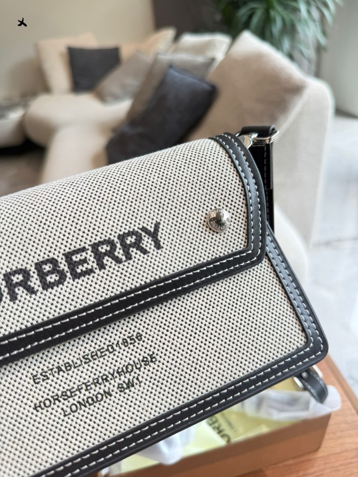 Burberry Shoulder Bag 006 DB561 19cm