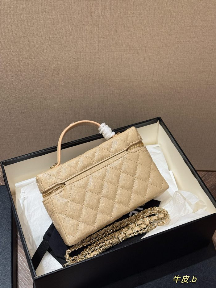 Chanel Handbag 062 DB091 20cm