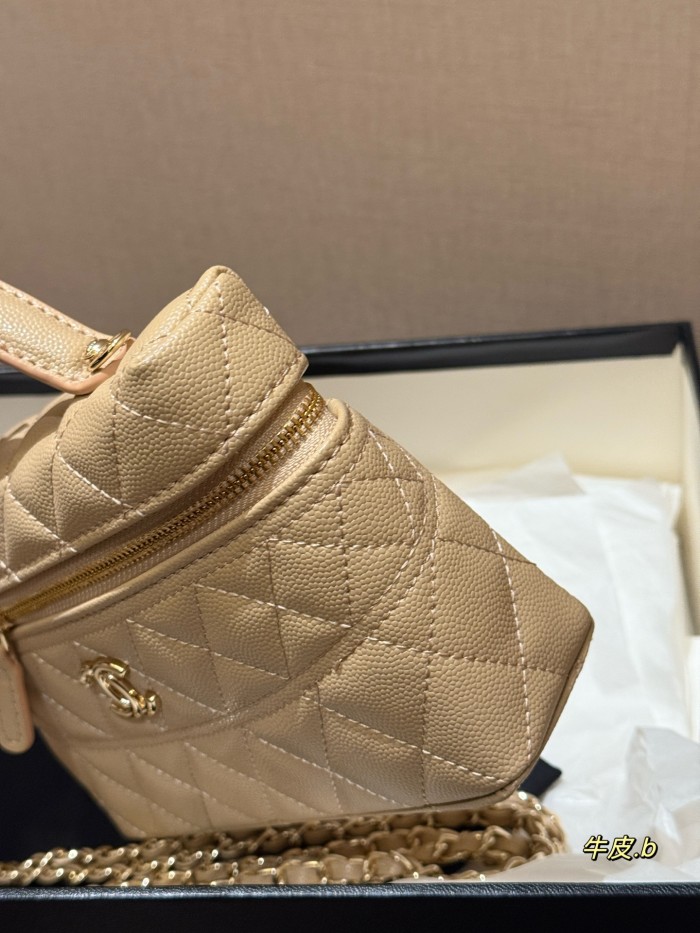 Chanel Handbag 062 DB091 20cm