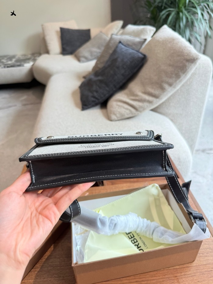 Burberry Shoulder Bag 006 DB561 19cm