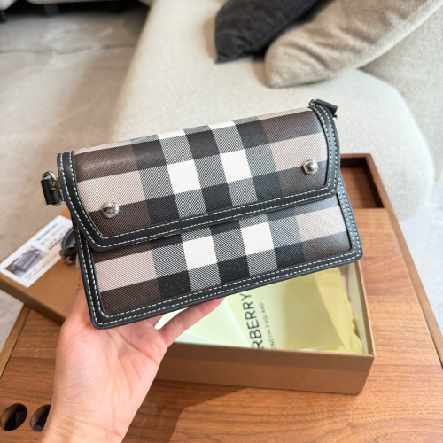 Burberry Shoulder Bag 006 DB561 19cm