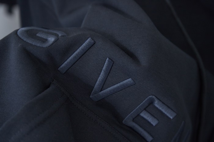 Givenchy Sweatshirts 001