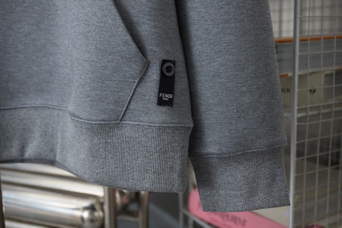 Fendi Sweatshirts 010