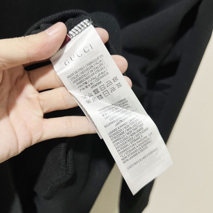 Gucci Sweatshirts 076