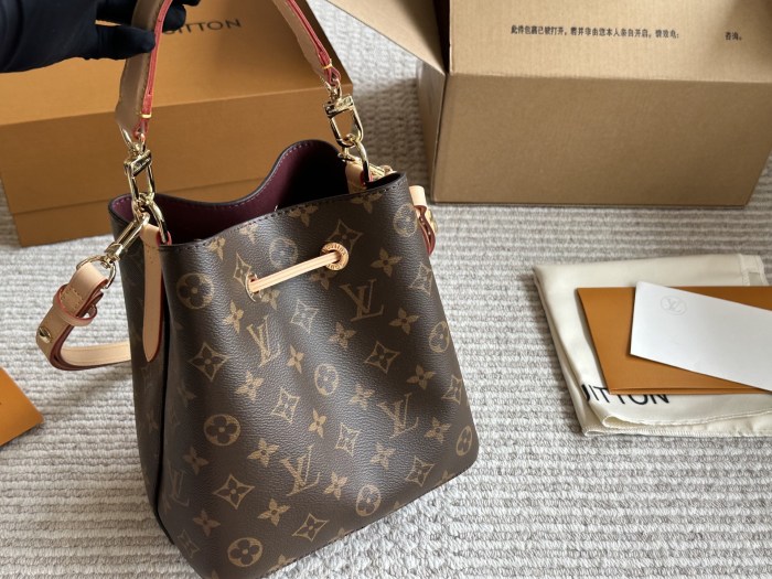 LV NéoNoé Bag 149 DB012 21cm
