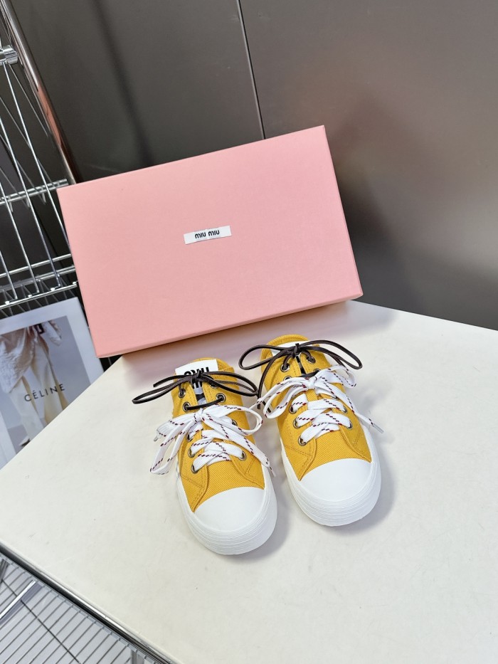 Miu Miu Casual shoes 009 HL032