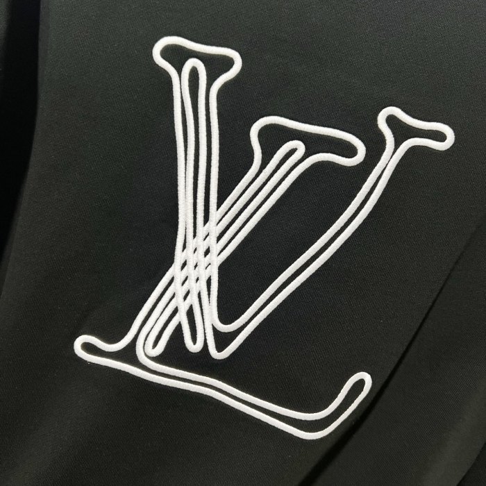 Louis Vuitton Sweatshirts 051