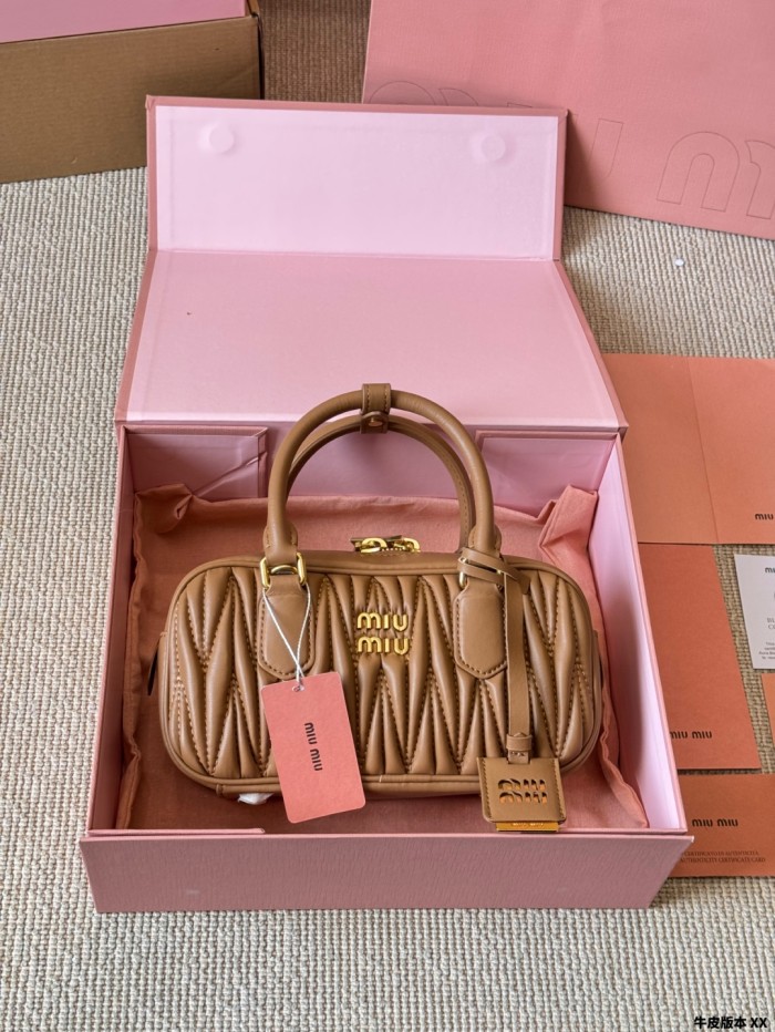 Miu Miu Handbag 011 DB502 20cm
