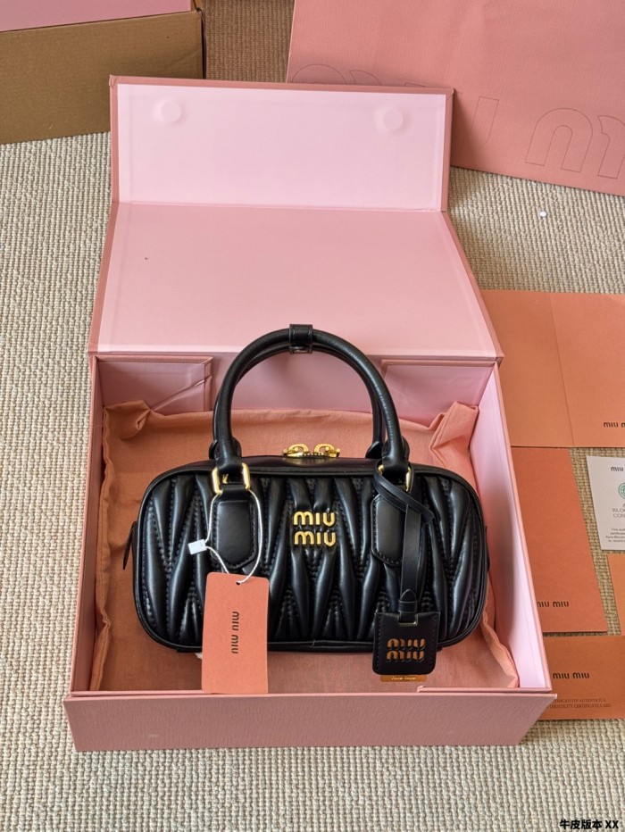 Miu Miu Handbag 011 DB502 20cm