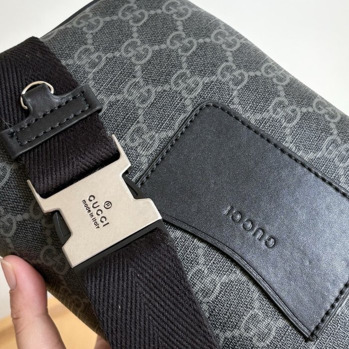 Gucci Emblem Belt Bag 821162 LM011 28cm