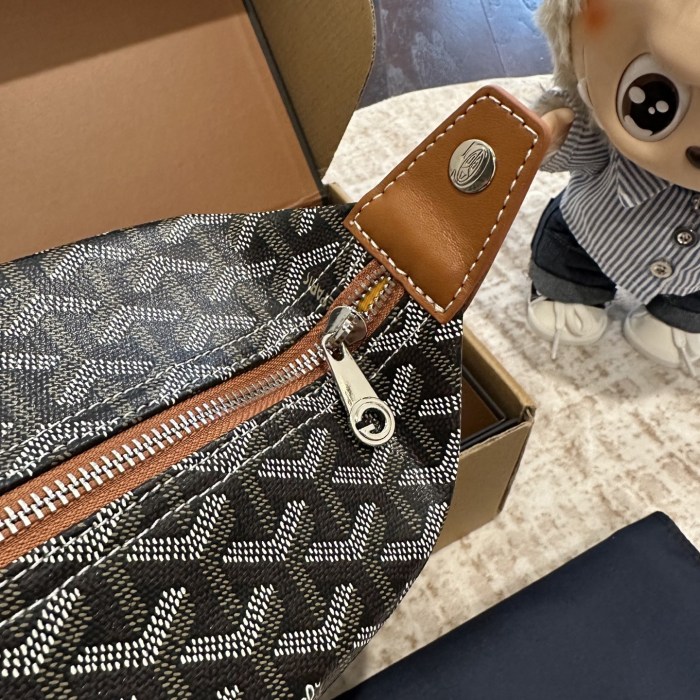 Goyard Shoulder Bag 004 DB551 23cm