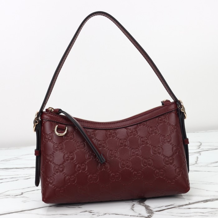 Gucci Emblem Bag 847450 LM051 22cm