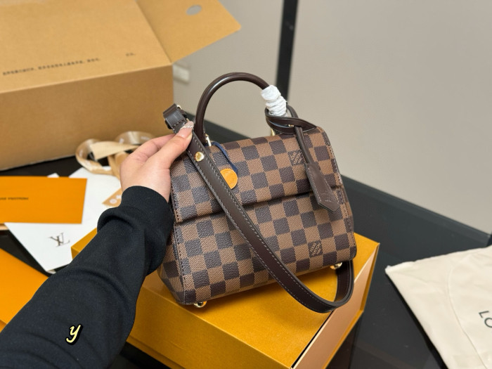 LV Cluny BB Bag 160 DB002 20cm