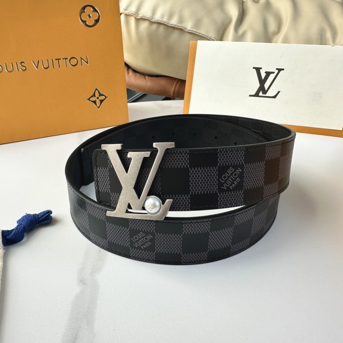 LV Belt 040 4cm