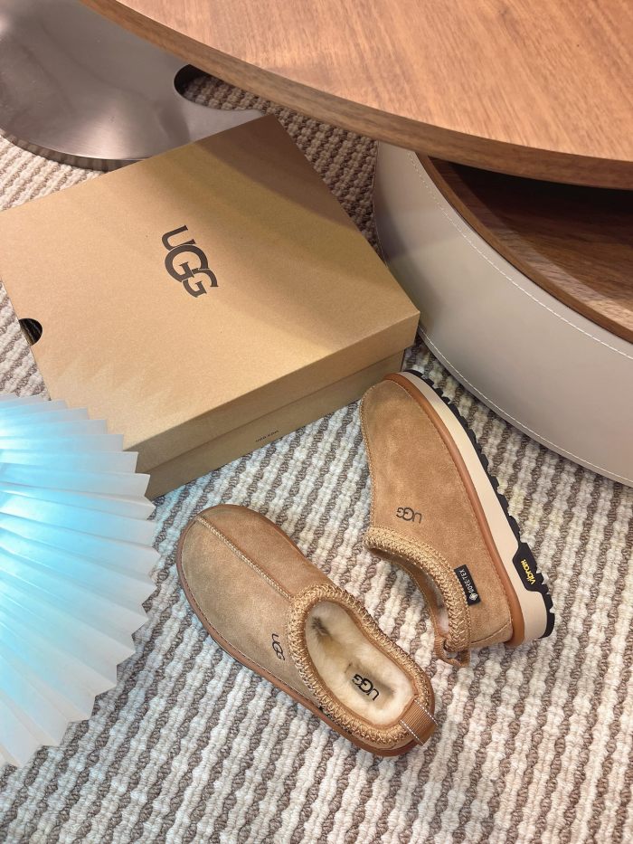 UGG shoes 073 HL071