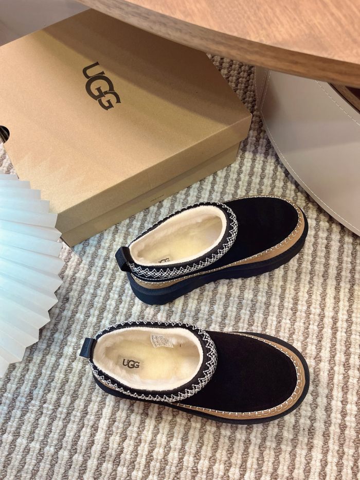 UGG shoes 065 HL091