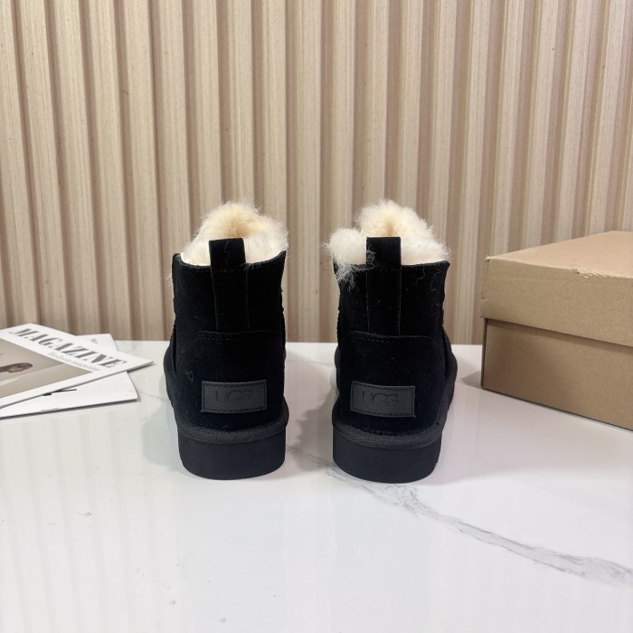 UGG shoes 062 HL022