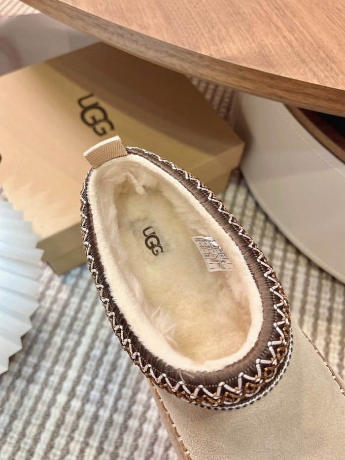 UGG shoes 065 HL091