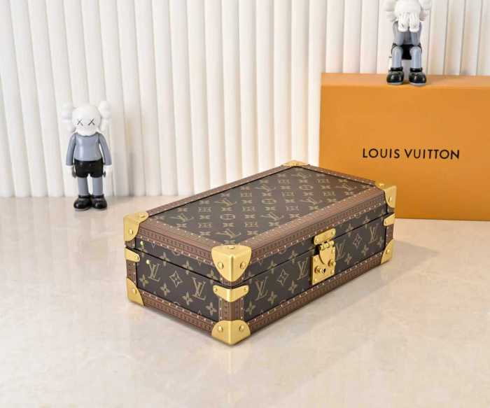 LV Coffret 8 Watch Box M4700B XX074 34cm
