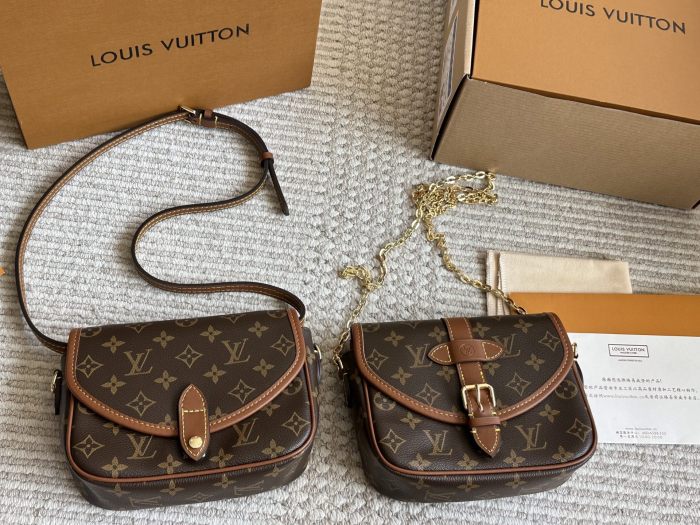 LV Shoulder Bag 163 DB032 20cm