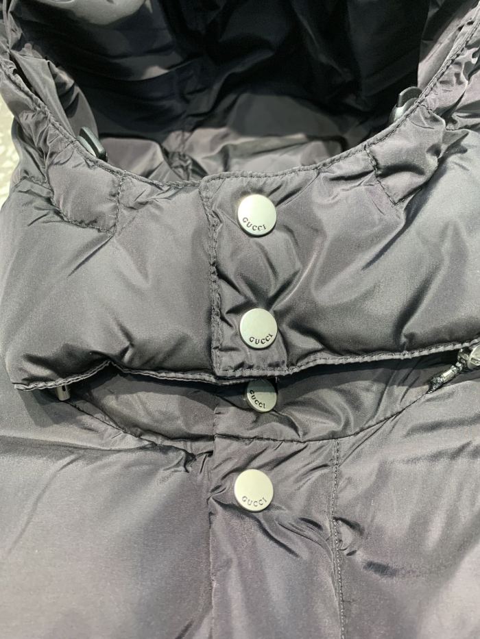 Gucci Down Jacket 001