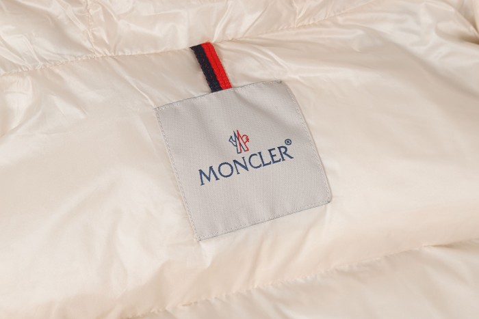 Moncler Down Jacket 008