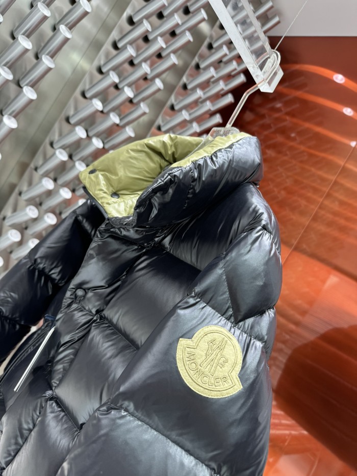 Moncler Down Jacket 017