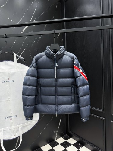 Moncler Down Jacket 016