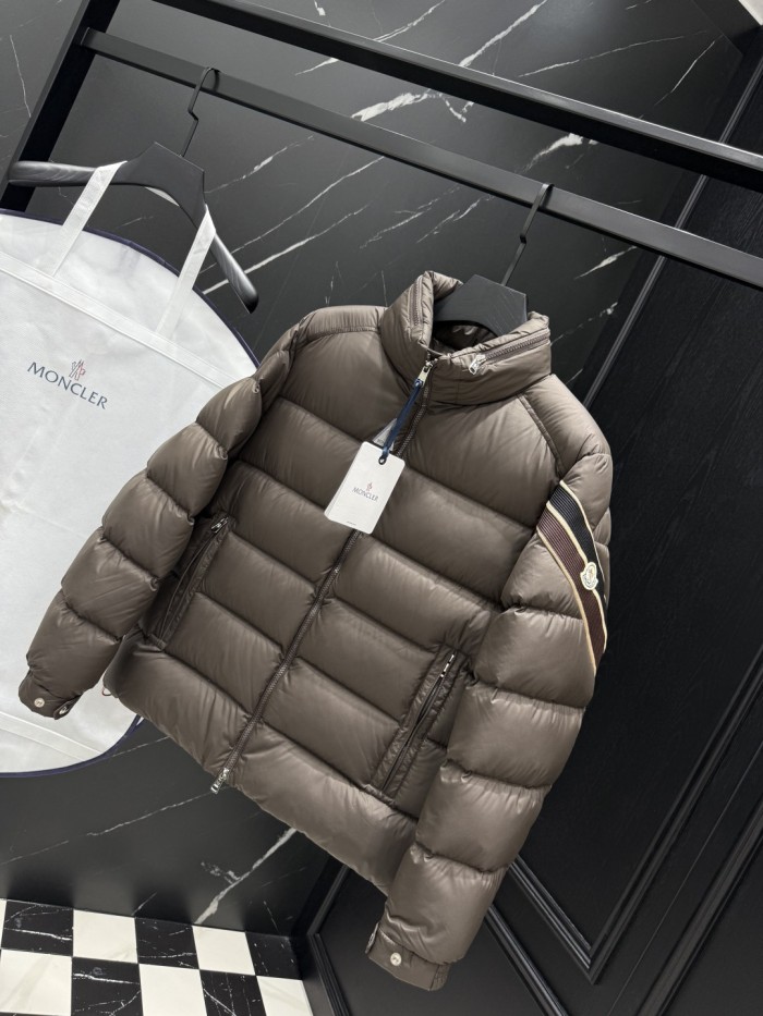 Moncler Down Jacket 016