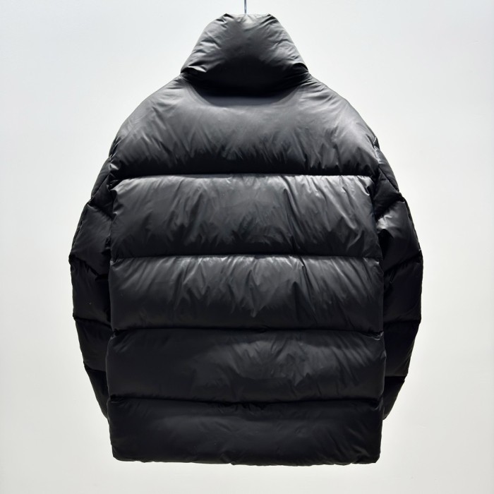Moncler Down Jacket 017