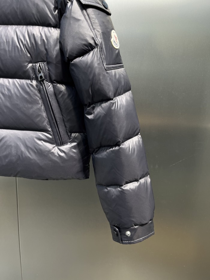 Moncler Down Jacket 015