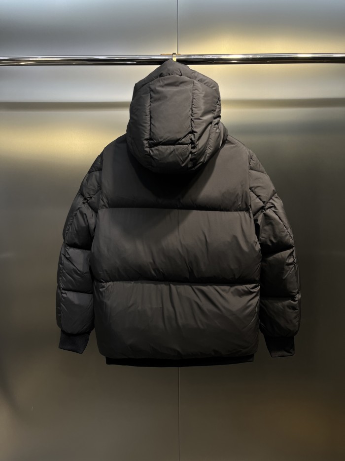 Moncler Down Jacket 009