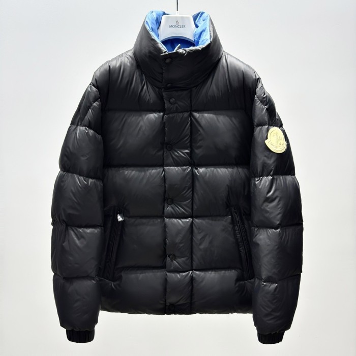 Moncler Down Jacket 017
