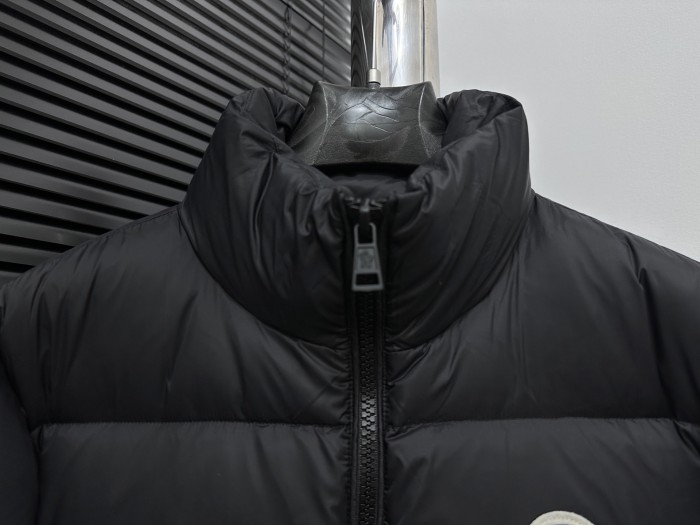 Moncler Down Jacket 001