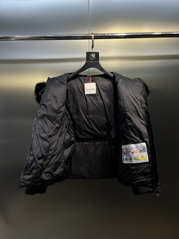 Moncler Down Jacket 011