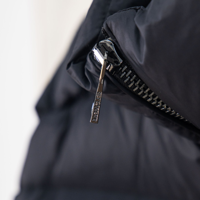 Moncler Down Jacket 004