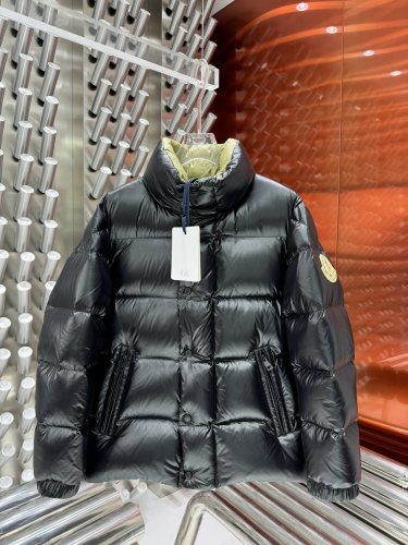 Moncler Down Jacket 017