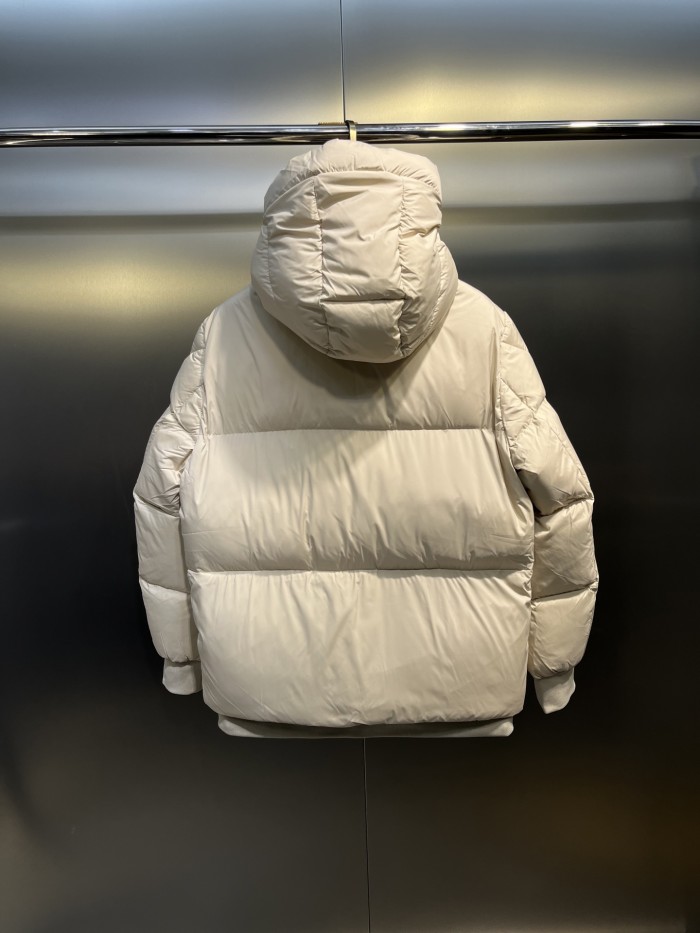 Moncler Down Jacket 009
