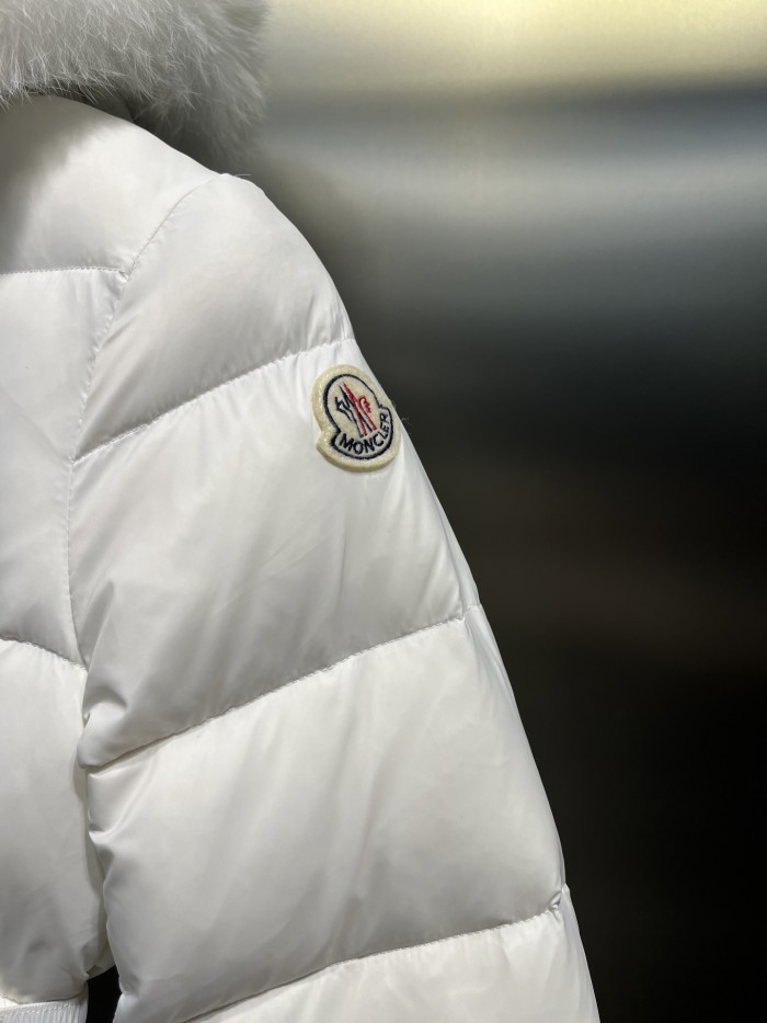 Moncler Down Jacket 011