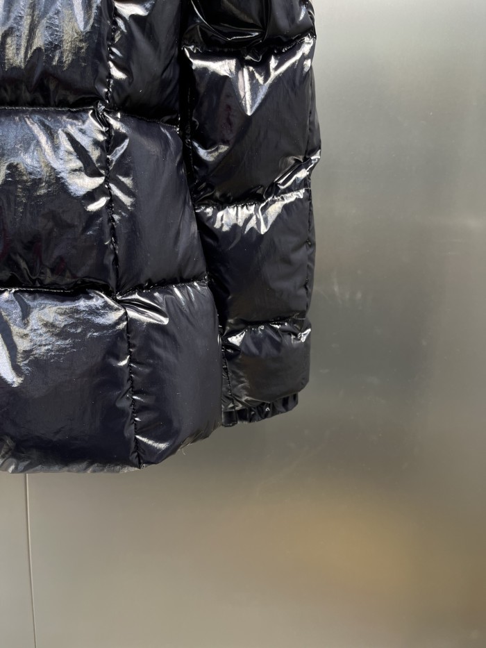 Moncler Down Jacket 003