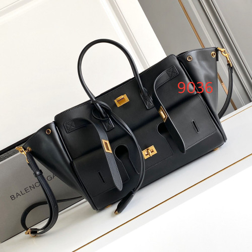 Balenciaga 𝐁𝐞𝐥 𝐀𝐢𝐫 Bag 9036 LM053 30cm