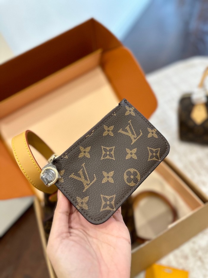 LV All In BB Bucket Bag 179 DB081 18cm