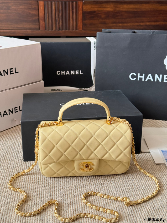 Chanel Shoulder Bag 068 DB081 20cm
