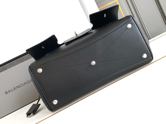 Balenciaga 𝐁𝐞𝐥 𝐀𝐢𝐫 Bag 9036 LM063 37cm