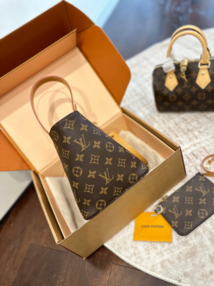 LV All In BB Bucket Bag 179 DB081 18cm