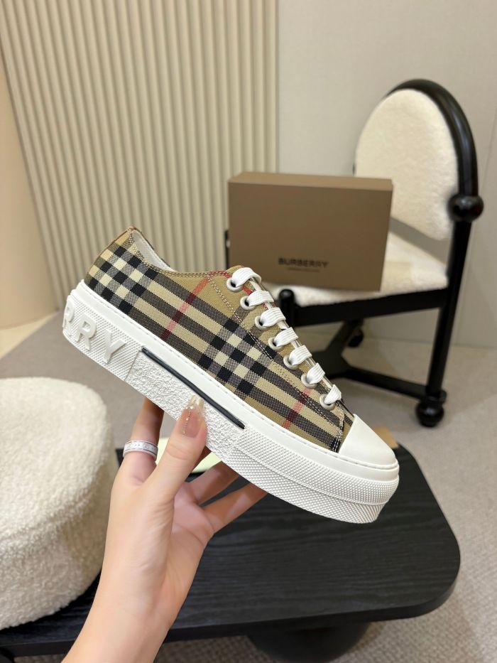 Burberry Casual shoes 005 HL052