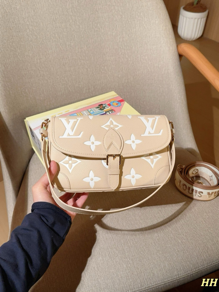 LV Diane Bag 184 DB512 23cm