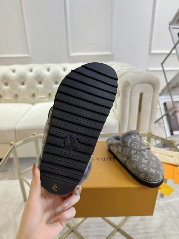 LV shoes 029 HL562