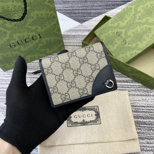 Gucci Emblem Wallet 820692 LM032 11cm